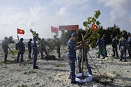 Tree planting festival launched across islands of Truong Sa special zone